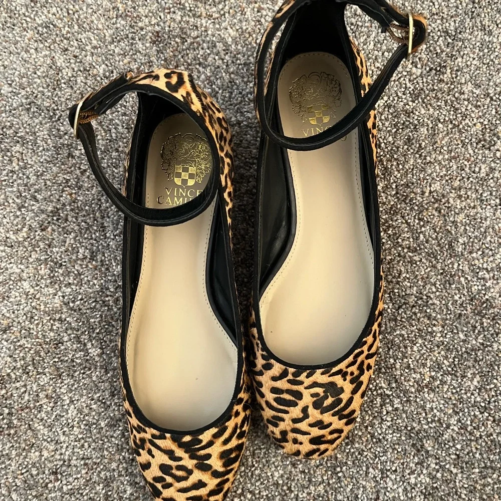 Vince Camuto Attera Flats Leopard Calf Hair animal print - Picture 5 of 6